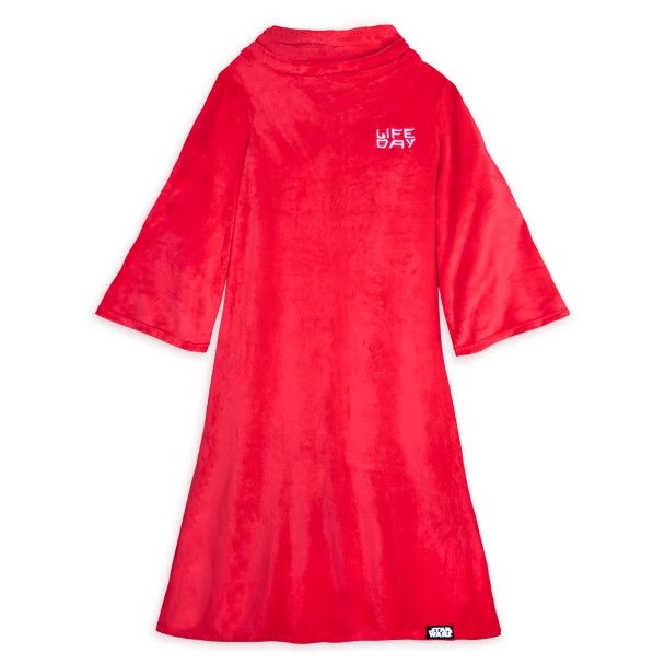 Disney Star Wars Life Day 2022 Fleece Throw With Sleeves 3 Disney Star Wars Life Day 2022 Fleece Throw With Sleeves