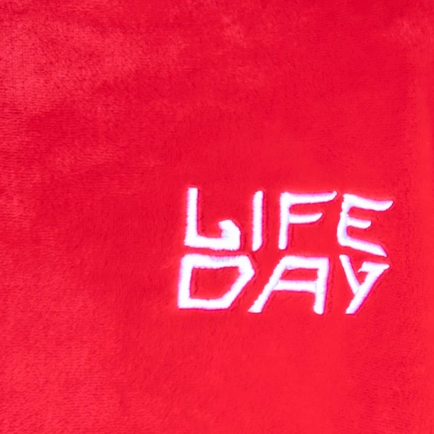 Disney Star Wars Life Day 2022 Fleece Throw With Sleeves 4 Disney Star Wars Life Day 2022 Fleece Throw With Sleeves - Image 2