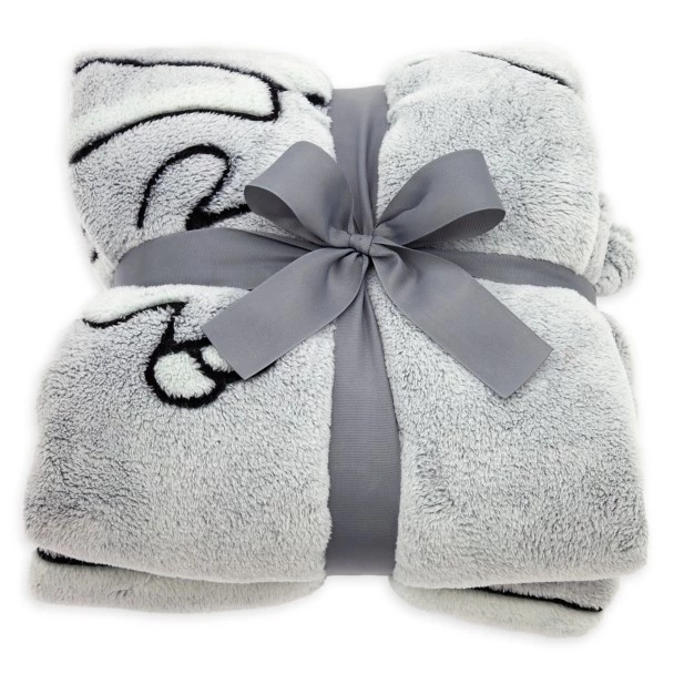 Disney Han Solo Fleece Throw – Star Wars: The Empire Strikes Back 4 Disney Han Solo Fleece Throw – Star Wars: The Empire Strikes Back - Image 2